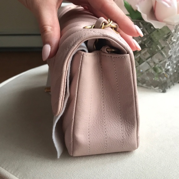 Chanel Chevron Flapbag - Picture 3 of 7